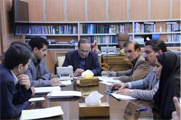 بررسی مشکلات دفاترپیشخوان با حضور استاندار ایلام