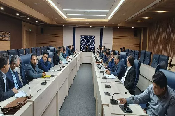 جلسه کارگروه راهبری پنجره واحد مدیریت زمین در ایلام برگزار شد