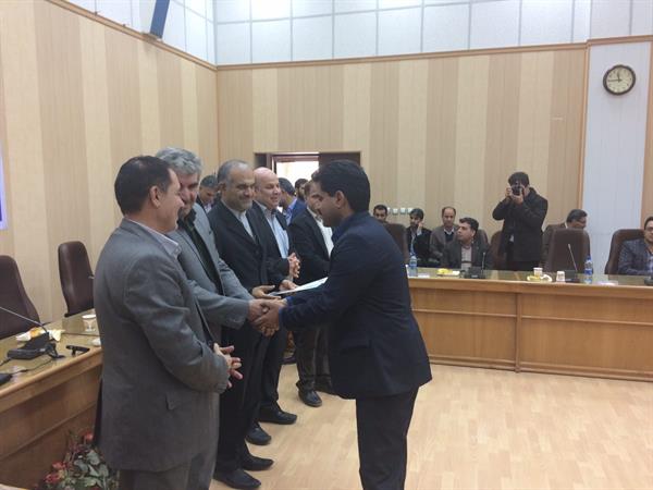 تقدیر استاندار ایلام از مدیر کل ICT استان به عنوان یکی از دستگاههای برتر استان